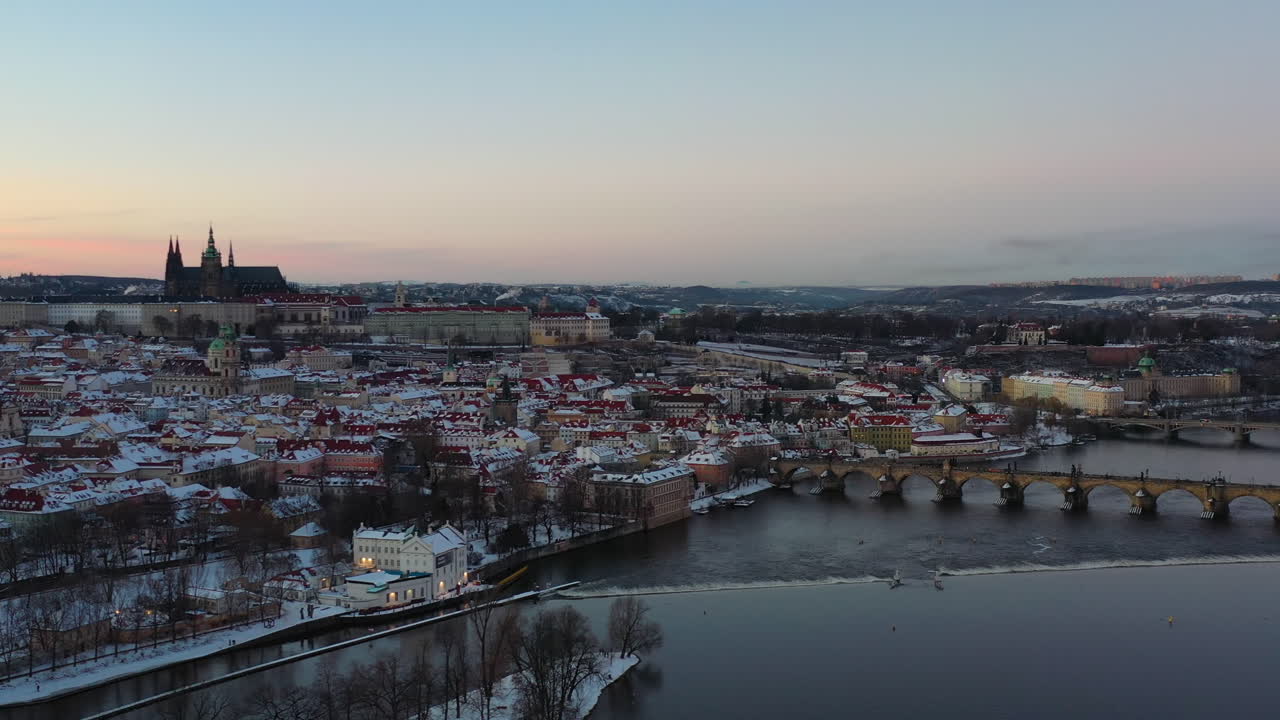 Praga innevata, Repubblica Ceca.
