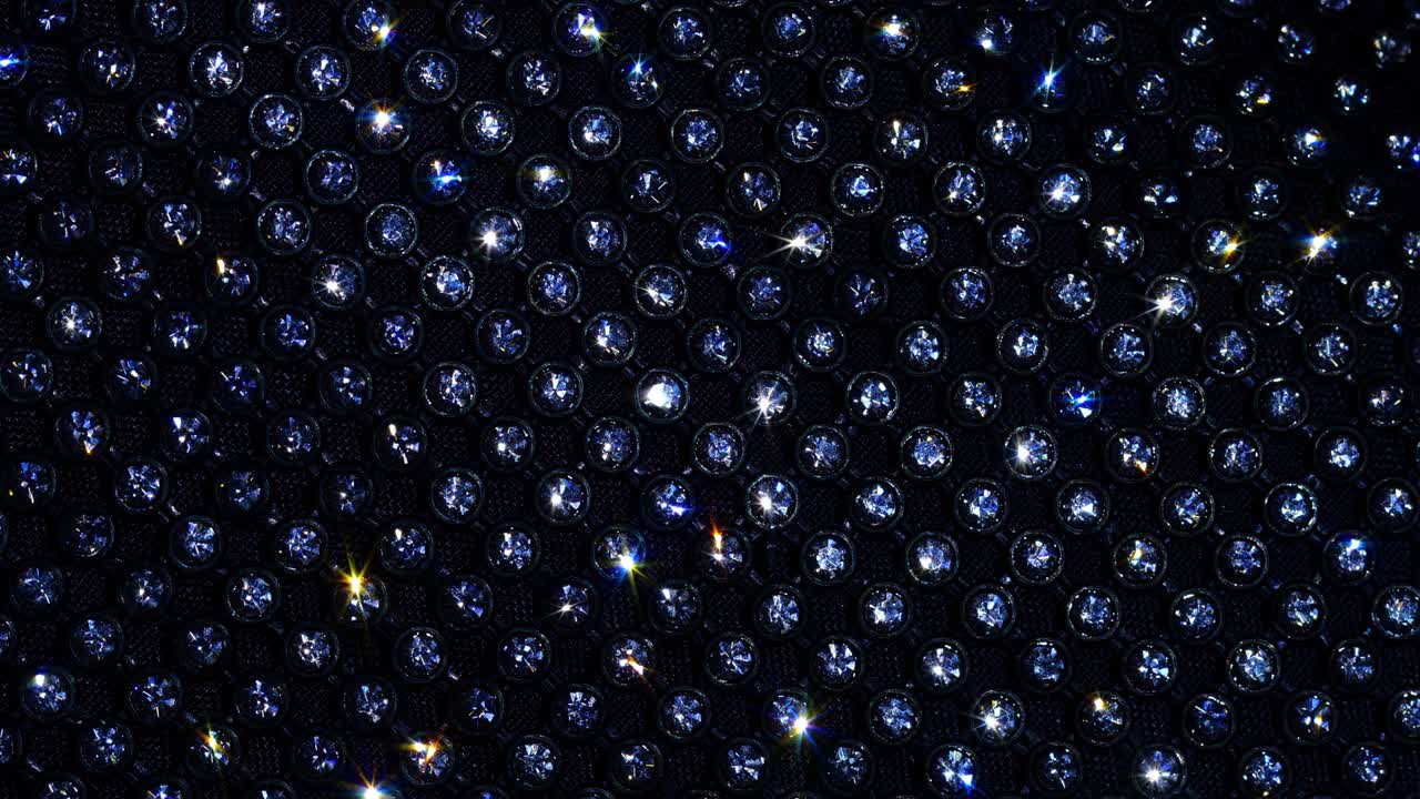 반이는 다이아몬드 빛.