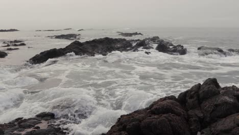 Irische-See-Am-Strand-An-Der-Irischen-Nordküste,-County-Antrim-8