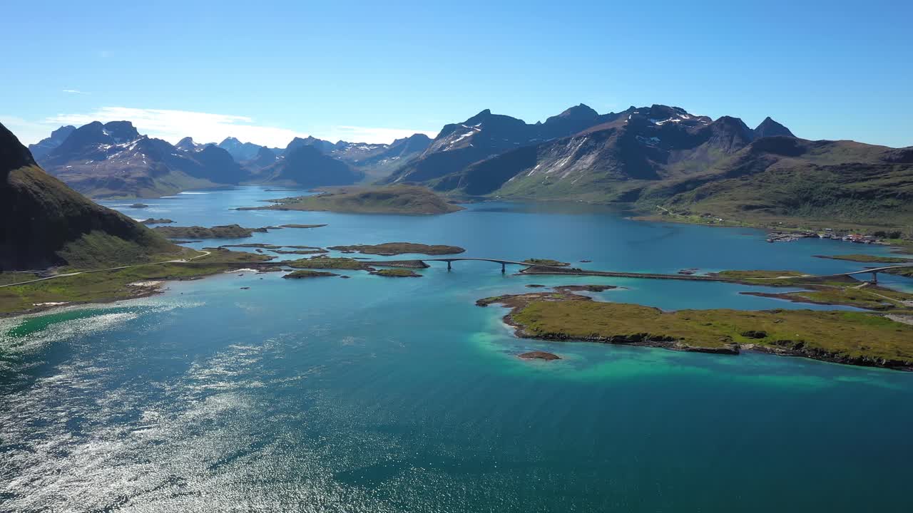beach lofoten islands es un archipiélago en el condado de nordland, noruega.