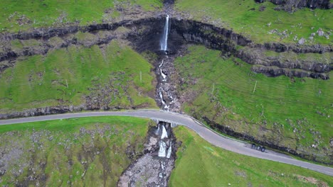 Fossa-tallest-waterfall-in-Faroe-Islands,-Streymoy