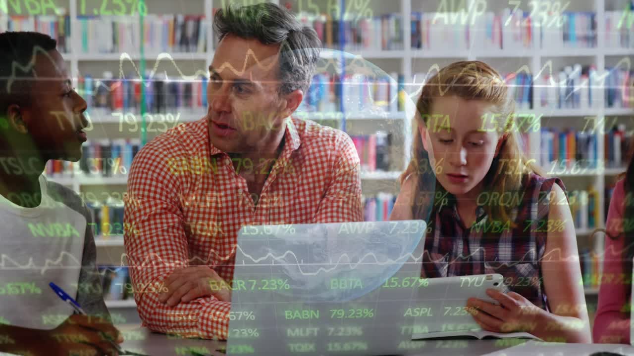 procesamiento de datos del mercado de valores contra el profesor masculino grupo de enseñanza de estudiantes que utilizan la computadora