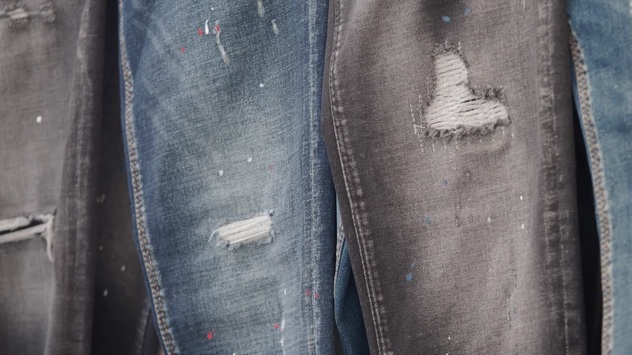 Jeans di denim in difficoltà