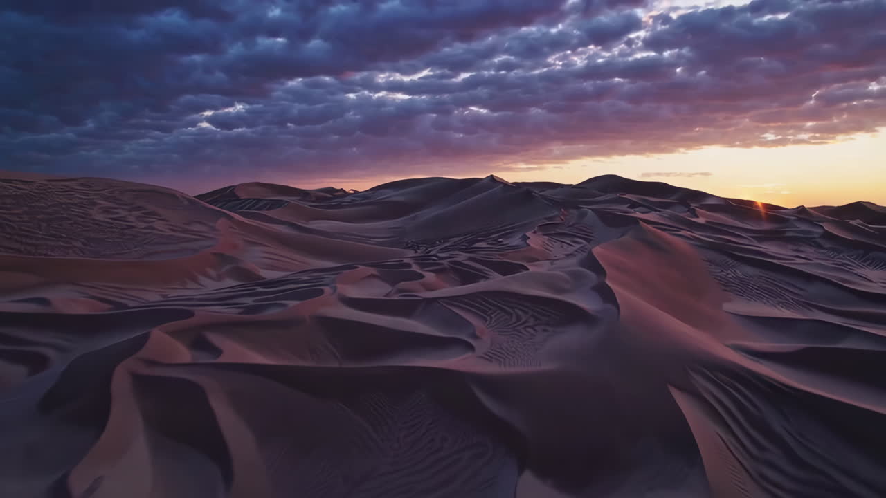 el amanecer sobre las dunas del desierto