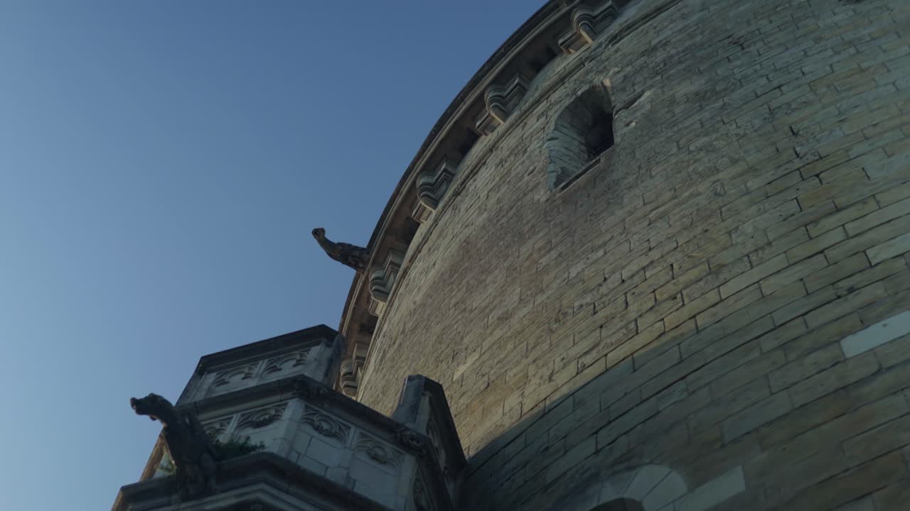 exterior del castillo real de amboise, valle del loira, francia