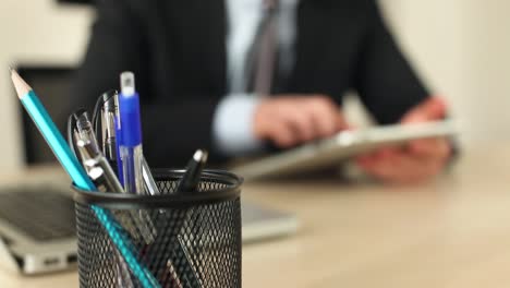 market and sales analyze using digital tablet 2