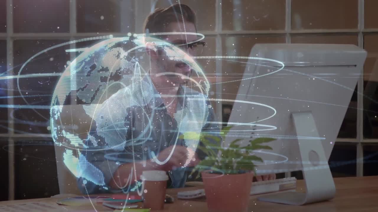 animación del globo y redes de conexiones sobre empresario caucásico usando computadora