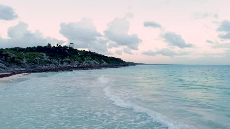 Playas-De-Tulum-Mexico-En-El-Mar-Caribe