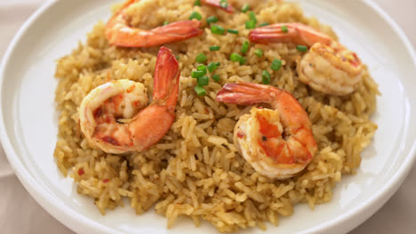 Arroz-Frito-Al-Ajillo-Con-Gambas-O-Langostinos