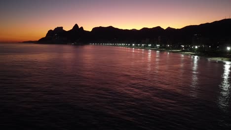 Rosafarbener-Himmel-Beim-Sonnenuntergang-Von-Ipanema