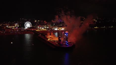 clip uno de fuegos artificiales del muelle de bournemouth