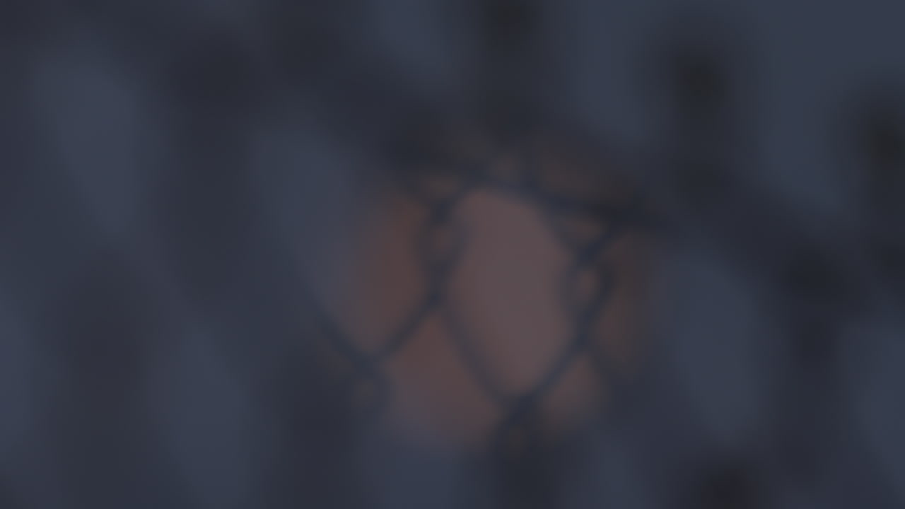 luna llena detrás de las nubes