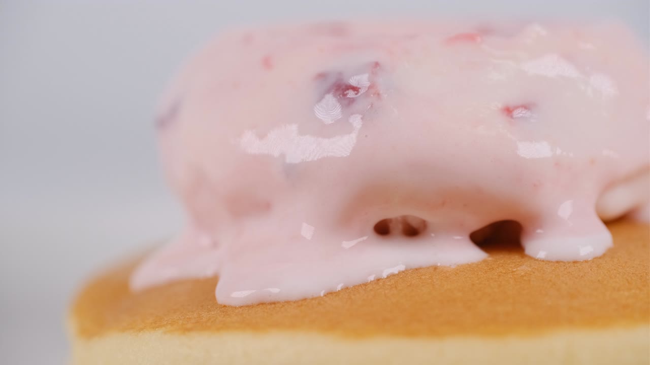 panqueques con helado de fresa