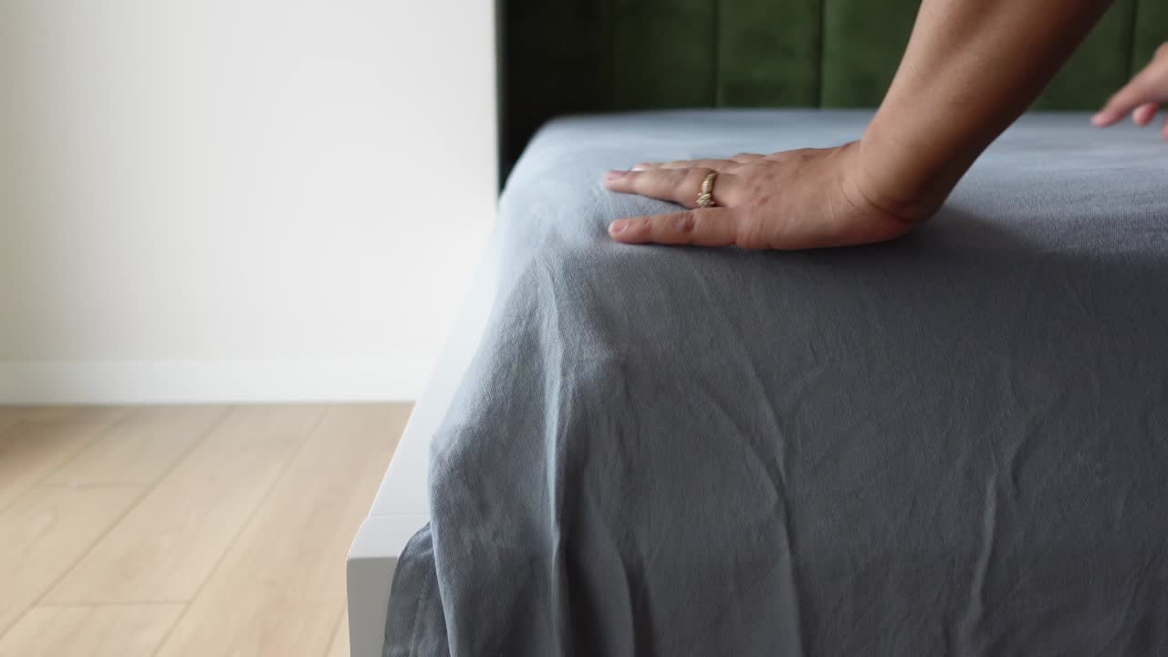 침대를 짓는 것