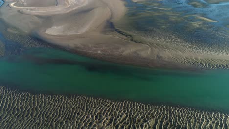 Toma-Aerea-De-La-Caleta-De-Los-Loros,-Rio-Negro,-Argentina