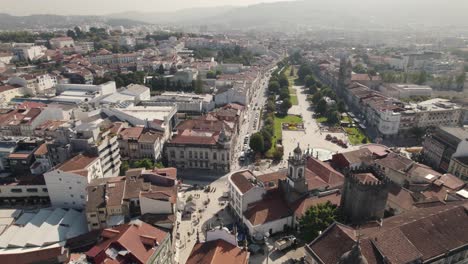 paisaje urbano aéreo de la ciudad de braga portugal desde la plaza de la república