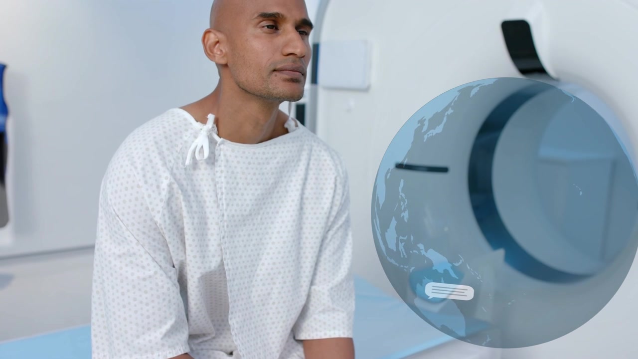 Paziente uomo che sistema le mani seduto, allontanamento della telecamera, globo HUD che appare sopra la panca, scansione medica
