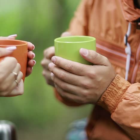 couple on vacation drinking tea