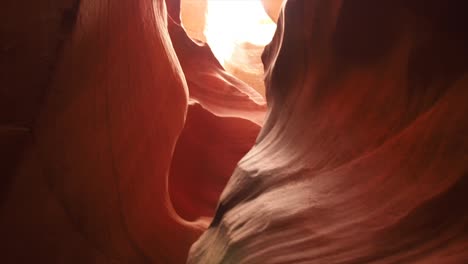 à l'intérieur du canyon de l'antilope en arizona