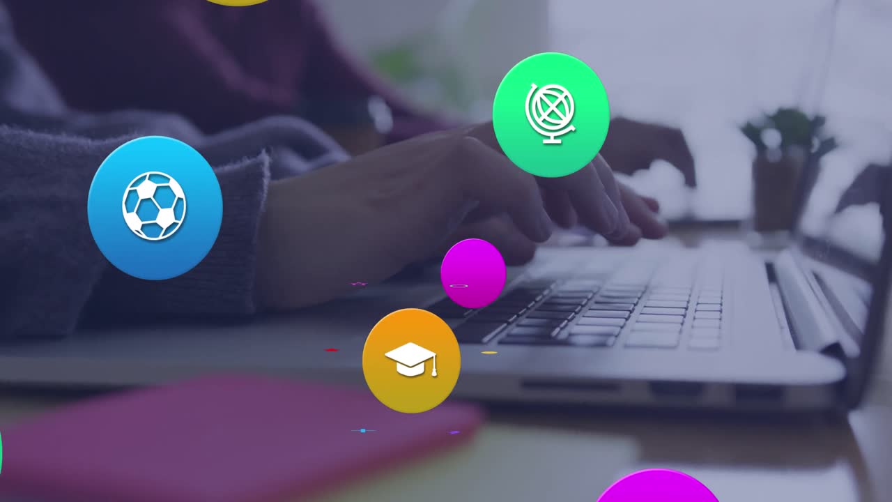 animación de iconos digitales sobre hombre caucásico usando computadora portátil