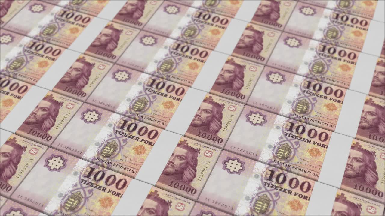 billetes de 10000 forints húngaros impresos por una prensa de dinero