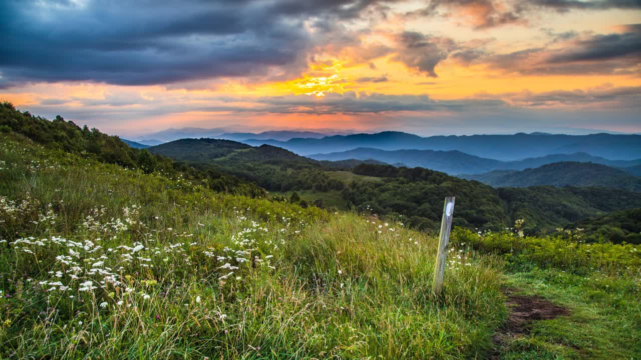 cinemagraph lapso de tiempo amanecer montañas blue ridge carolina del norte