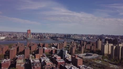 drone zoom in - new york city, manhattan bridge, brooklyn