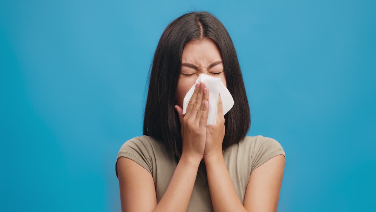 mujer con un pañuelo