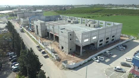 Edificio-En-Construcción-De-Cemento-En-Un-área-En-Construcción