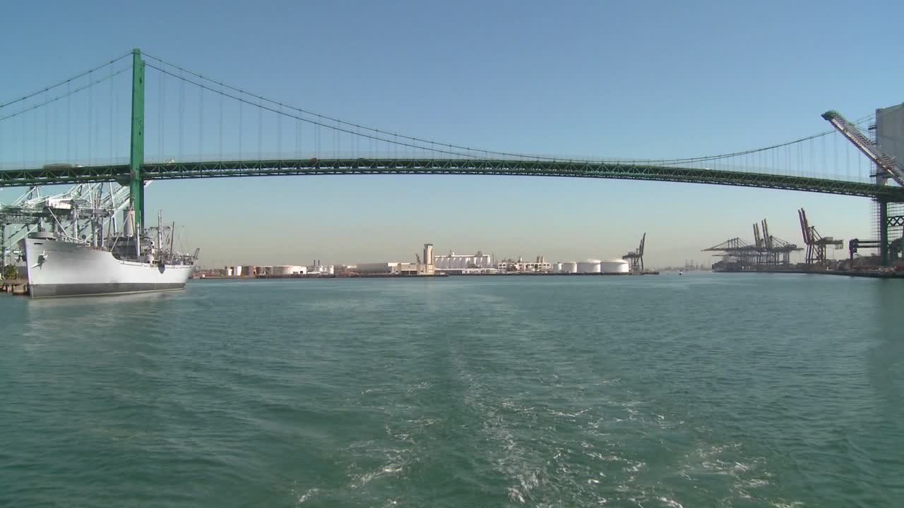 롱 비치 항구에서 보트에서 pov