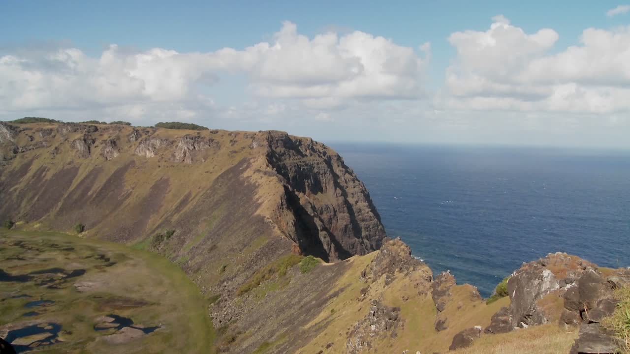 lapso de tiempo a través de un cráter de cono volcánico en la isla de pascua