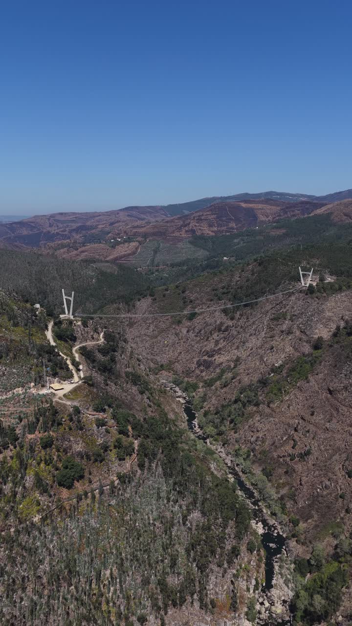 Video verticale del ponte 516 di Arouca