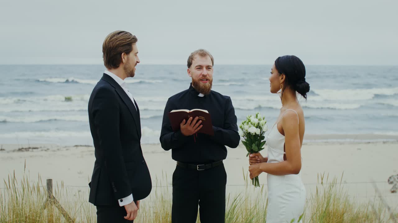 свадебная церемония на пляже