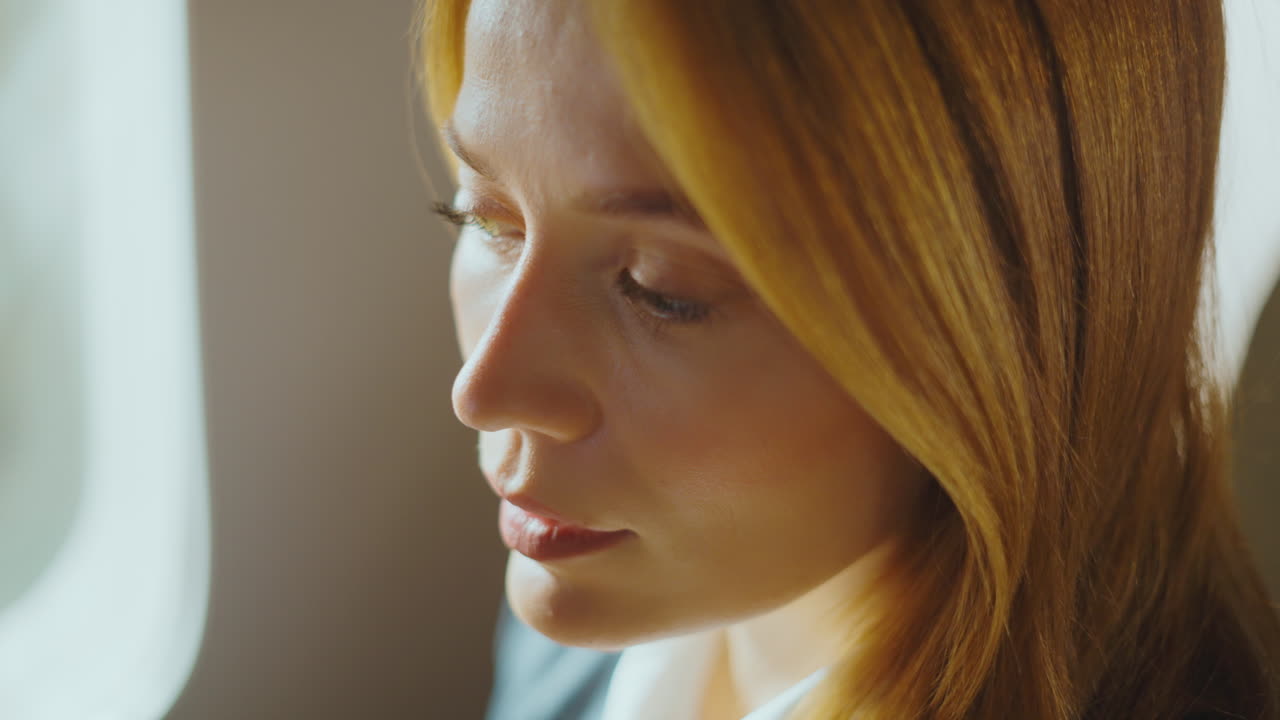 retrato en primer plano de una mujer sonriente