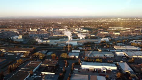 Un-Dron-Matutino-Disparó-Sobre-La-Oficina-De-Canadá-Pacífico-En-Calgary,-Alberta.