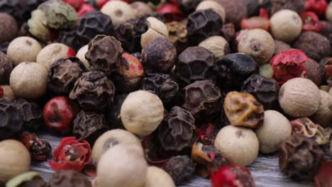 Macro-close-up-Mixed-peppercorns.-Dry-mix-peppercorns-close-up