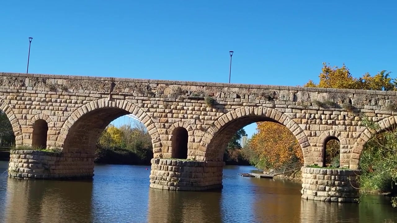 Ingegneria dell'Impero Romano. Ponte romano di Mérida. Costruzione romana sul fiume Guadiana. Ingegneria dell'Impero Romano. Spagna