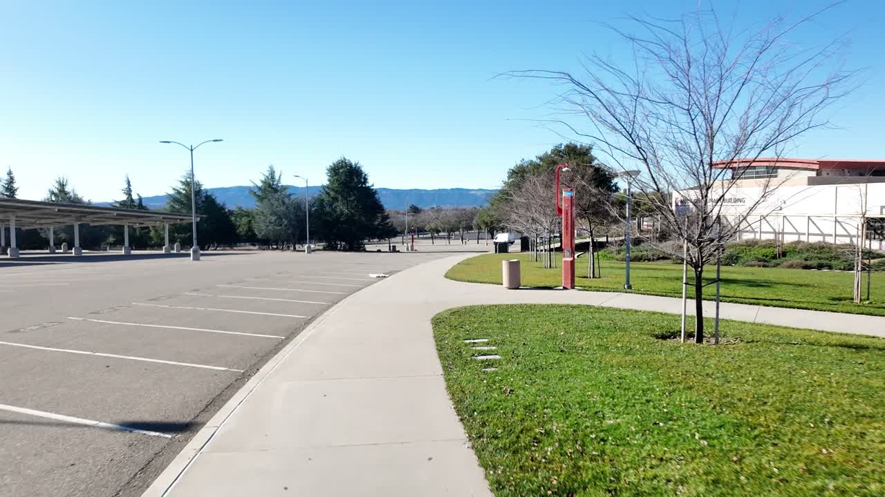 This afternoon walking tour presents Las Positas College through steady movement, revealing landscaped grounds, academic buildings, and quiet corners that define the campus atmosphere