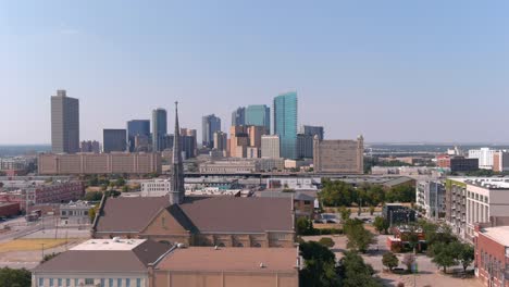 Establishing-drone-shot-of-Fort-Worth,-Texas