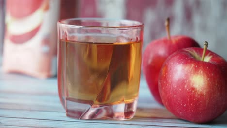 apple juice and apples