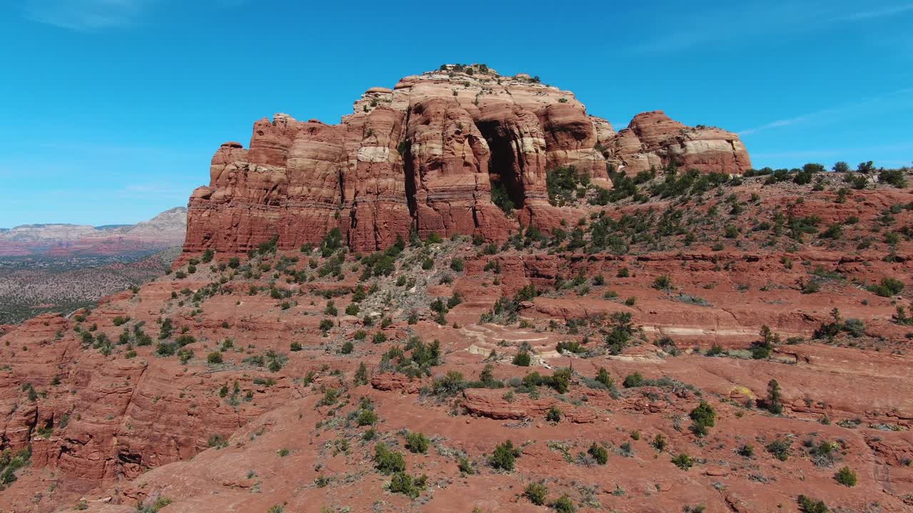 Ripresa con drone di una formazione rocciosa vicino a Sedona.
