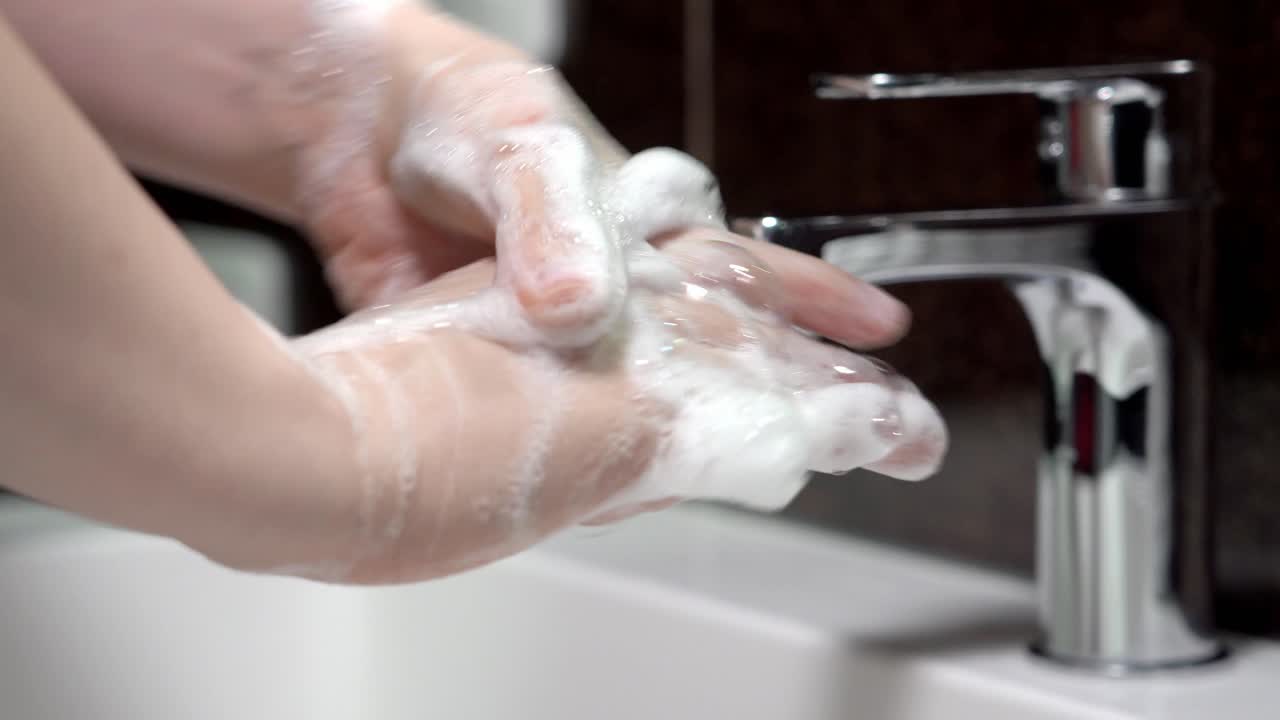 Washing Hands Properly: A Guide to Effective Hand Hygiene