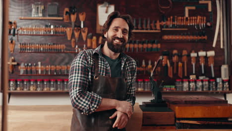 Leather-work,-portrait-of-man-in-workshop