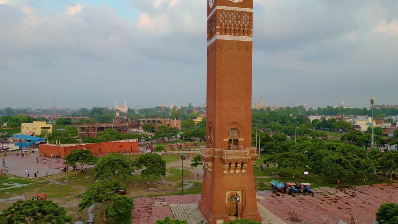 torre del reloj de husainabad y bada imambara india arquitectura vista desde un avión no tripulado