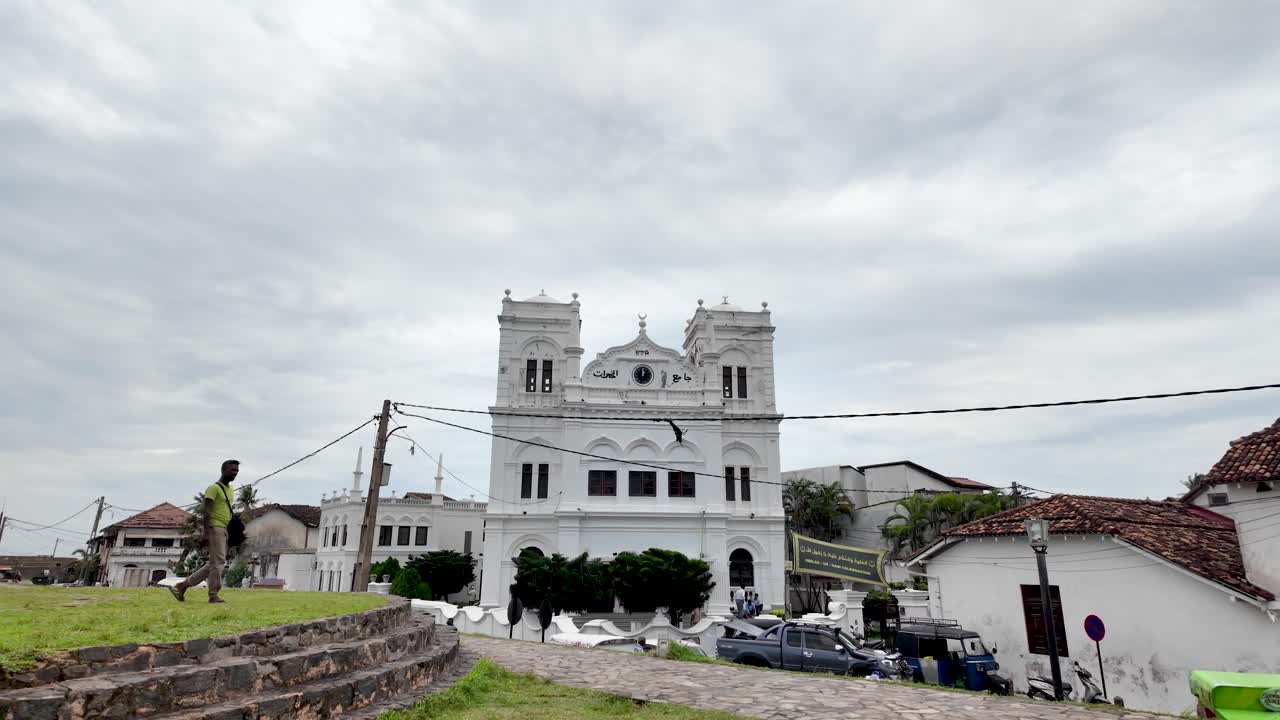 White Mosque in Sri Lanka on a Cloudy Day