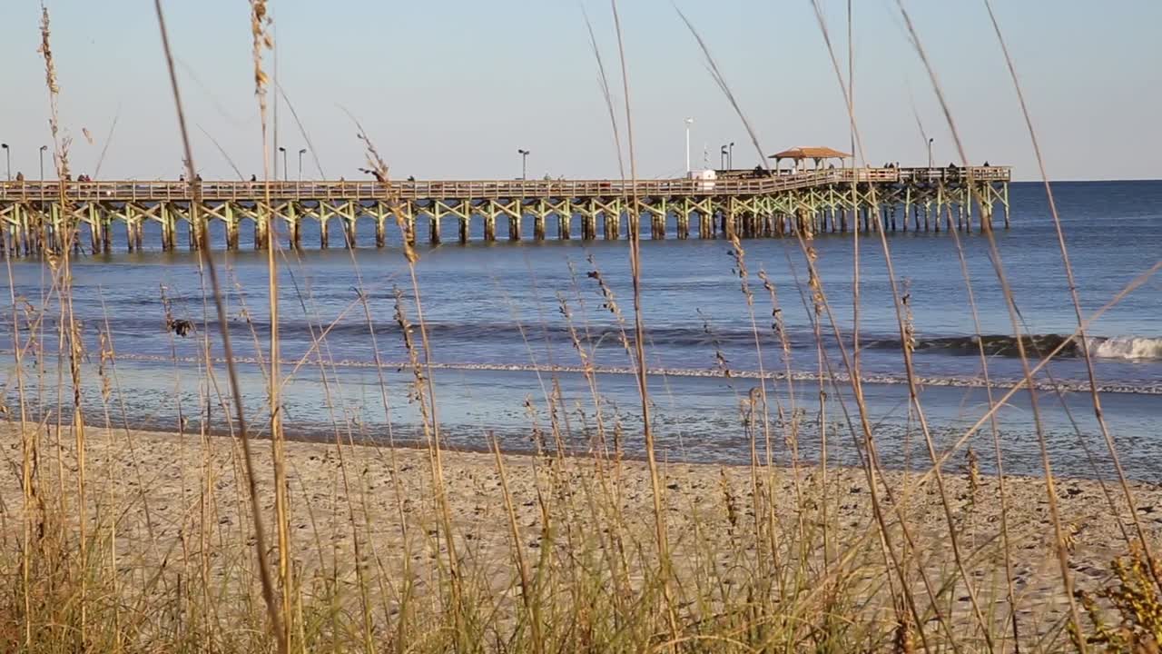 пирс на каролинском пляже зимой