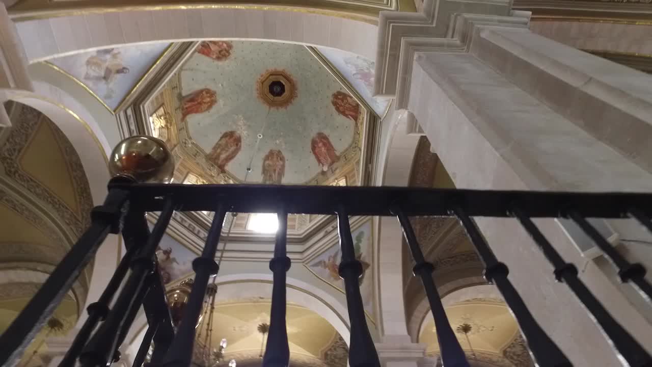 Inetrior de Cathedral in downtown Durango, Mexico