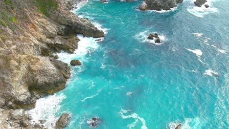 línea costera de big sur | lado del acantilado | california | sobrevuelo aéreo