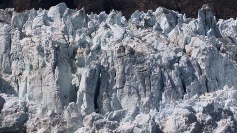 Die-Schroffen-Gipfel-Des-Margerie-gletschers-In-Alaska