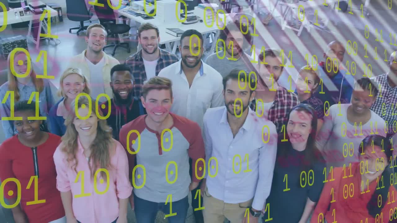 사무실에서 다양한 비즈니스 사람들에 대한 데이터 처리의 애니메이션